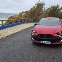 Renault Clio full hybrid E-tech esprit Alpine - Absolute Red crvena boja