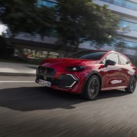 Renault Clio full hybrid E-tech esprit Alpine - Absolute Red crvena boja