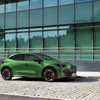 Renault Clio full hybrid E-tech techno - Absolute Green zelena boja