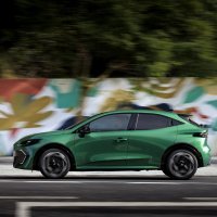 Renault Clio full hybrid E-tech techno - Absolute Green zelena boja