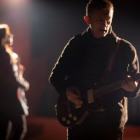 Fronta feat. Alen Vitasović - Ljubav i revolucija