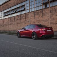 Alfa Romeo Giulia i Stelvio Quadrifoglio Collezione