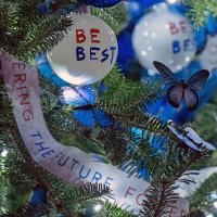 Bijela kuća blagdansko uređenje