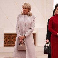 Peng Liyuan i Brigitte Macron