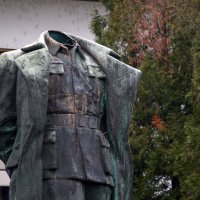 Odrezana glava na kipu Josipa Broza Tita u Velenju