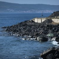 Dugi Rat: Ostaci bivše tvornice ferolegura