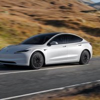 Model 3 Standard Rear-Wheel Drive
