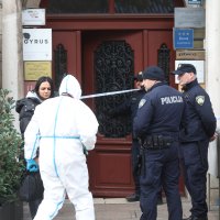 Rijeka: Žena umrla na stubištu, u stanu pronađen muškarac s ozljedama vrata