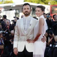 Justin Theroux i Nicole Brydon Bloom