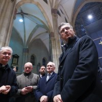 Andrej Plenković i mons. Dražen Kutleša obišli i razgledali obnovljenu unutrašnjost katedrale