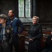 Wake Up Dead Man: A Knives Out Mystery