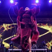 Maja Šuput na koncertu 'Želim život'