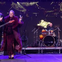 Maja Šuput na koncertu 'Želim život'