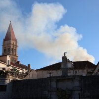 Požar u Trogiru