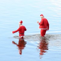 Šibenik: Tradicionalno novogodišnje kupanje na gradskoj plaži Banj