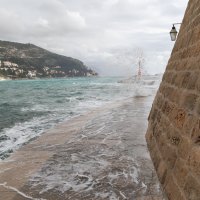 Jugo i veliki valovi u Dubrovniku