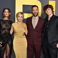 Auden Wyle, Sara Wells, Noah Wyle i Owen Strasser Wyle