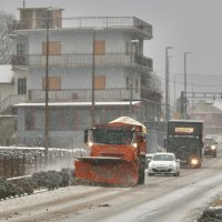 Snijeg zabijelio Dicmo i dalje lagano pada