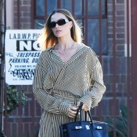 Margot Robbie s Hermès torbicom