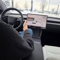 Tesla Full Self-Driving (s nadzorom) u Zagrebu