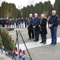 Položeni su vijenci na Memorijalnom groblju žrtava iz Domovinskog rata u Vukovaru
