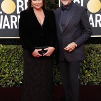 Pierce Brosnan i Keely Shaye Smith