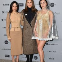 Jenna Ortega, Natalie Portman i Charli XCX