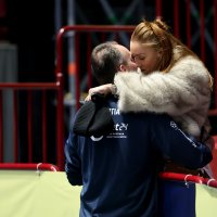 Dagur Sigurdsson s novom djevojkom