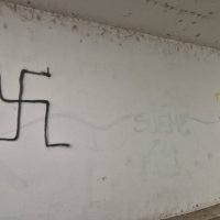 Grafiti s pozivom na ubojstvo Milorada Pupovca