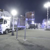 Kamioni s opremom za dočeka na Trgu bana Jelačića