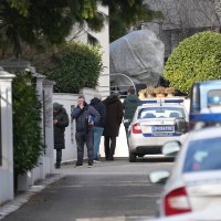 Na kuću Zdravka Čolića na Dedinju bačena je bomba