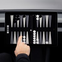 Tesla uvodi AI pomoćnika Groka