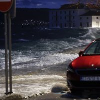 Olujno jugo u Kaštel Starom