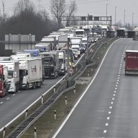 Kilometarska kolona pred Breganom