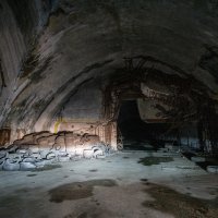 Napušteni vojni kompleks u Željavi