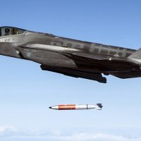 Američki F-35  lansira nuklearni projektil B61