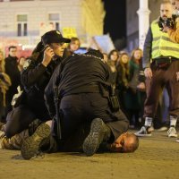 Policija uhitila muškarca koji je verbalno napao sudionike Noćnog marša