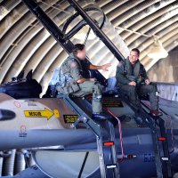 Izraelski piloti koji lete na Baraku nakon obavljene misije