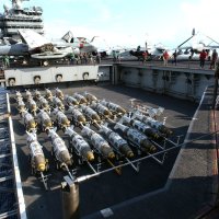 Kompleti JDAM-a spremni za udare na Irak tijekom 2003. godine