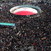 Pogreb Alija Laridžanija i poginulih mornara u Teheranu