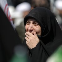 Pogreb Alija Laridžanija i poginulih mornara u Teheranu