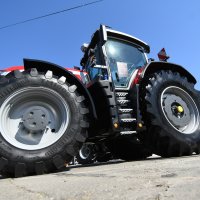 Massey Ferguson 9S-425