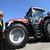Massey Ferguson 9S-425