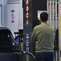 Gužva na benzinskim pumpama