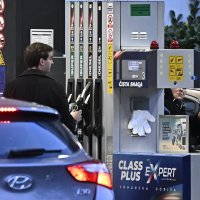 Gužva na benzinskim pumpama