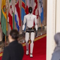 humanoidni robot Figure 3