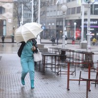 Snažni udari vjetra u Zagrebu