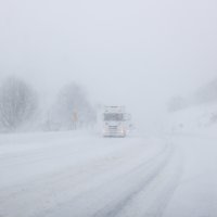 Snijeg paralizirao promet prema Rijeci