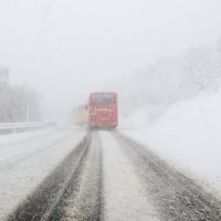 Snijeg paralizirao promet prema Rijeci