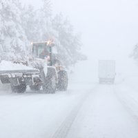 Snijeg paralizirao promet prema Rijeci